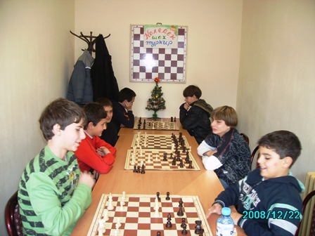 Традиционен Коледен турнир по шахмат в СОУ 